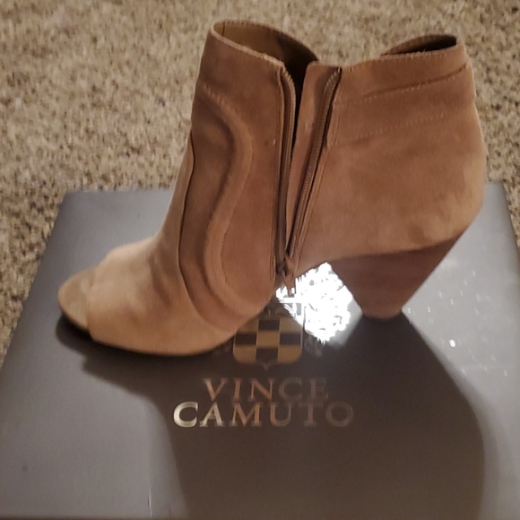 Vince Camuto Khaki Verona Bootie - Picture 4 of 9